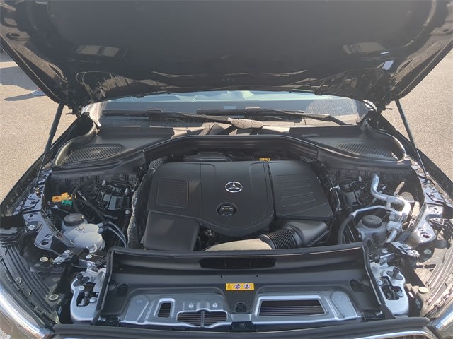 Thumbnail: 2025 Mercedes-Benz GLC - 9