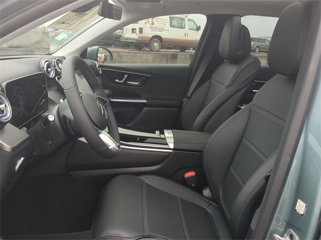 Thumbnail: 2025 Mercedes-Benz GLC - 11