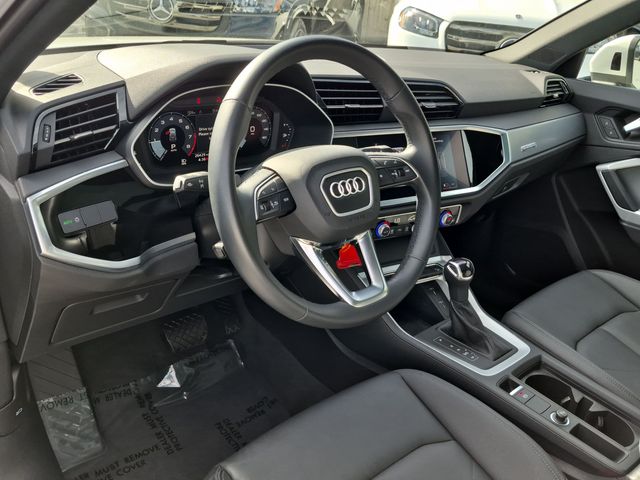 Thumbnail: 2022 Audi Q3 - 2