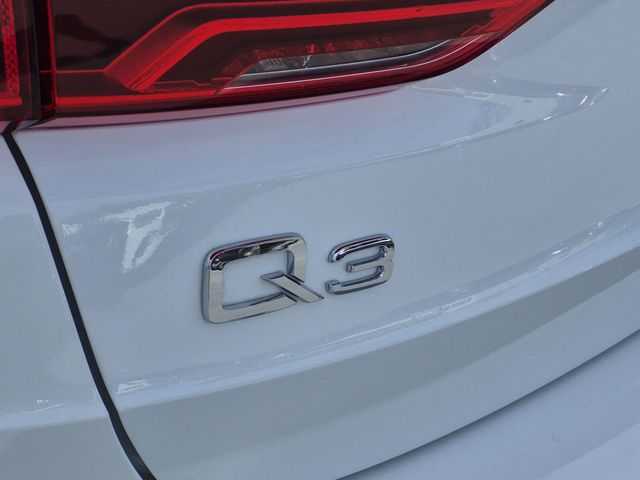 Thumbnail: 2022 Audi Q3 - 25