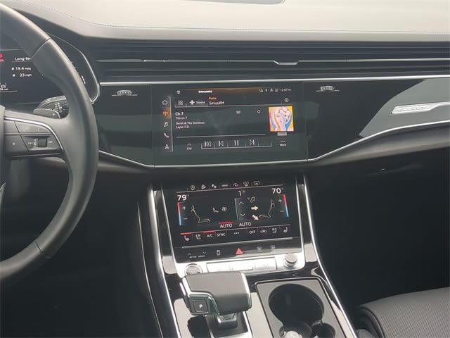 Thumbnail: 2023 Audi Q8 - 16