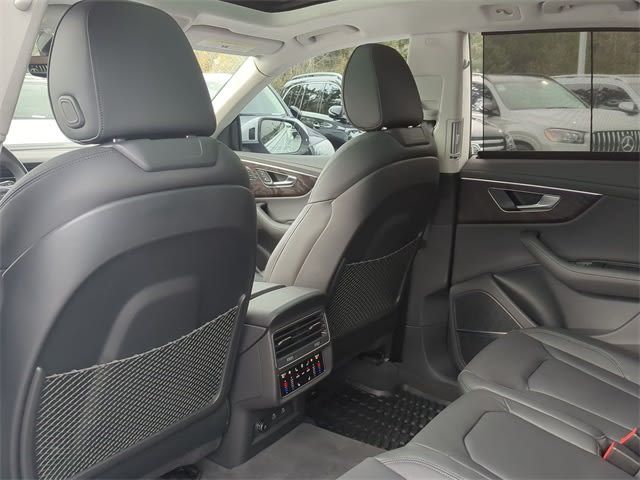 Thumbnail: 2023 Audi Q8 - 13