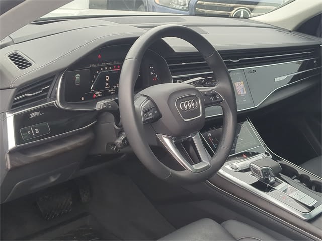 Thumbnail: 2023 Audi Q8 - 2