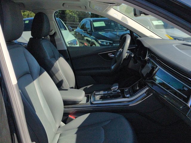Thumbnail: 2023 Audi Q7 - 12