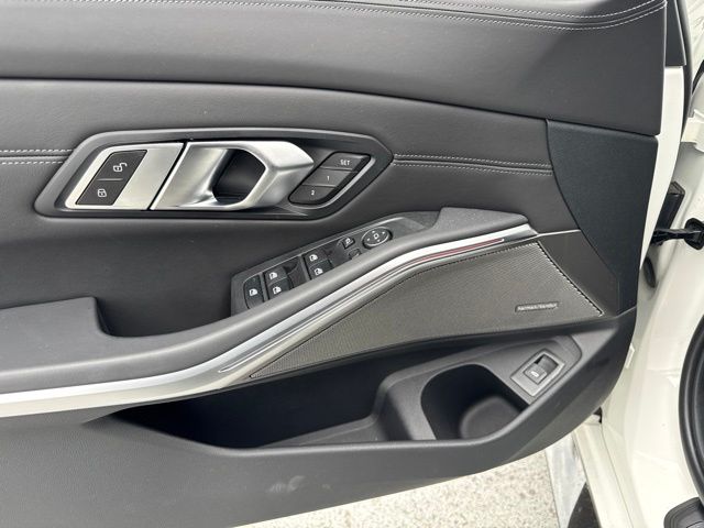 Thumbnail: 2022 BMW M3 - 15