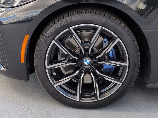Thumbnail: 2025 BMW i4 - 8