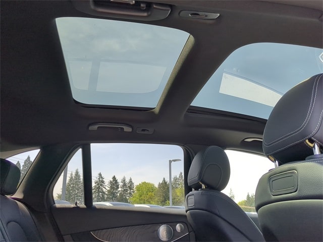 Thumbnail: 2018 Mercedes-Benz GLC - 29