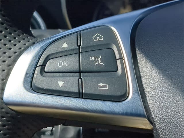 Thumbnail: 2018 Mercedes-Benz GLC - 30