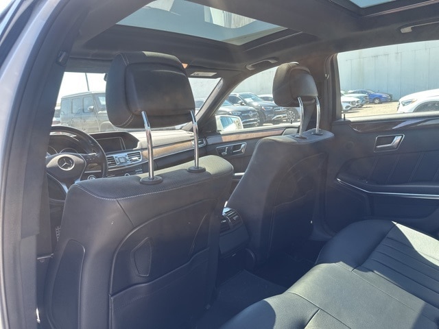 Thumbnail: 2016 Mercedes-Benz E-Class - 7