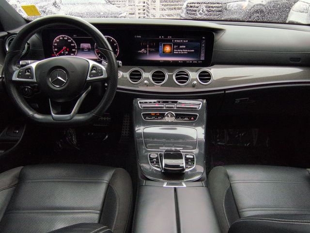 Thumbnail: 2017 Mercedes-Benz E-Class - 9