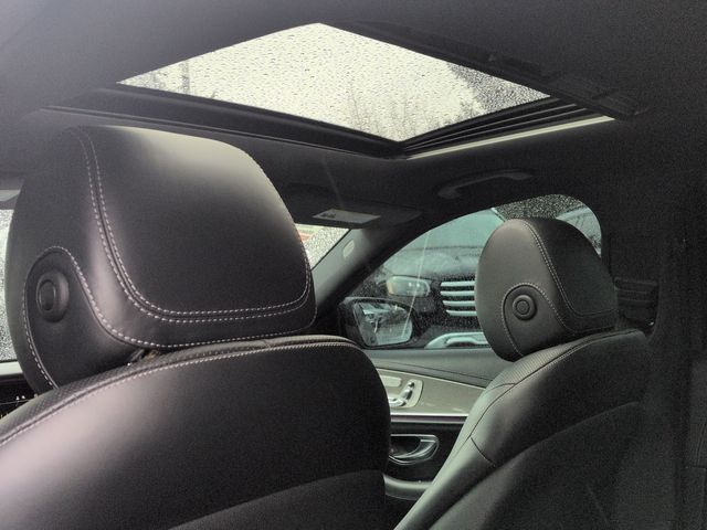 Thumbnail: 2017 Mercedes-Benz E-Class - 25