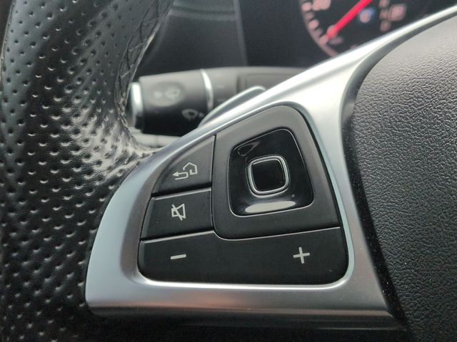 Thumbnail: 2017 Mercedes-Benz E-Class - 28