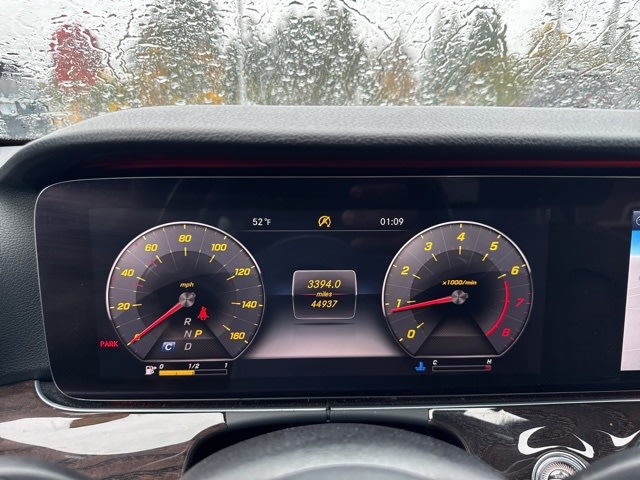 Thumbnail: 2020 Mercedes-Benz E-Class - 9