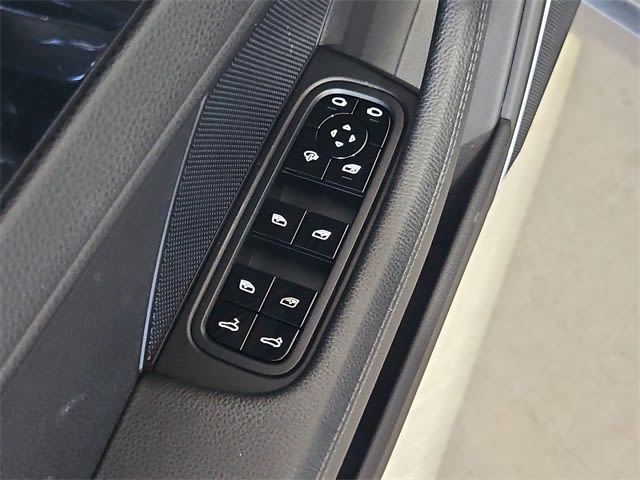 Thumbnail: 2018 Porsche Panamera - 27