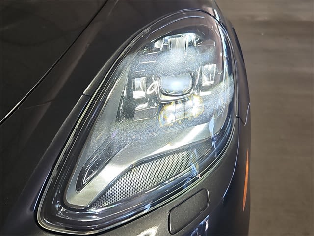 Thumbnail: 2018 Porsche Panamera - 25