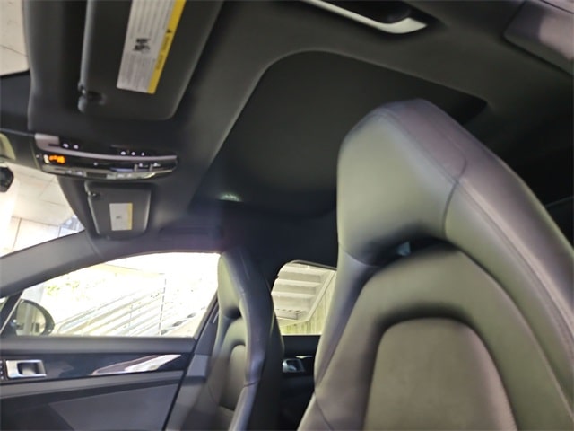 Thumbnail: 2018 Porsche Panamera - 28