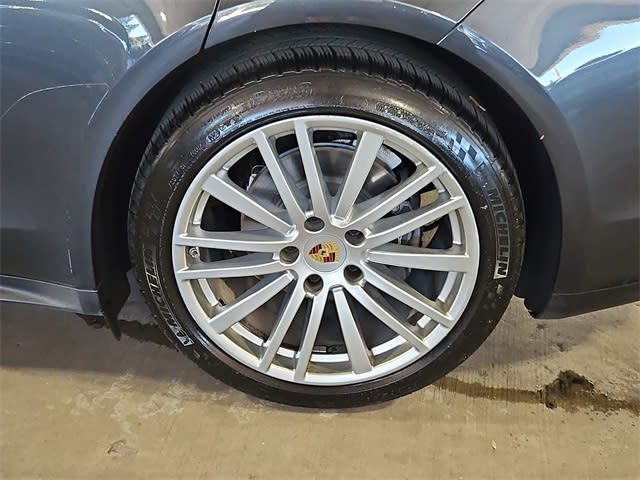 Thumbnail: 2018 Porsche Panamera - 8