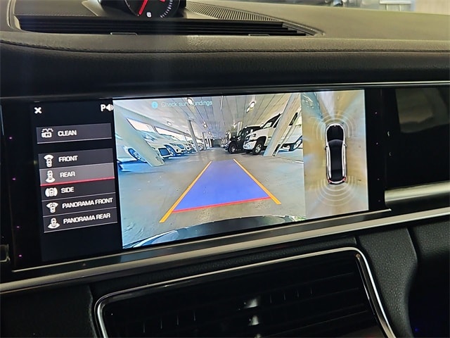 Thumbnail: 2018 Porsche Panamera - 36