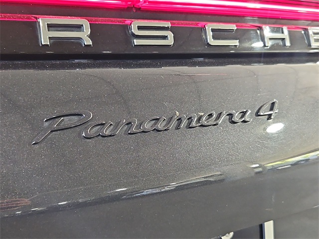 Thumbnail: 2018 Porsche Panamera - 26