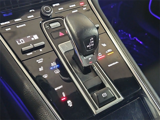 Thumbnail: 2018 Porsche Panamera - 38