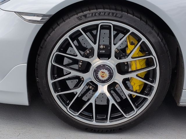 Thumbnail: 2015 Porsche 911 - 8