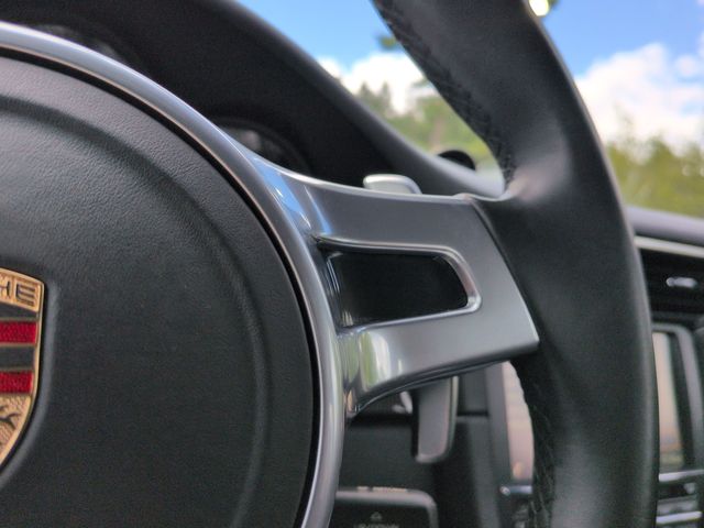 Thumbnail: 2015 Porsche 911 - 28