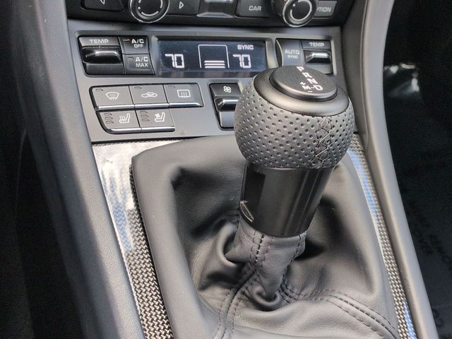 Thumbnail: 2015 Porsche 911 - 33