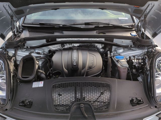 Thumbnail: 2018 Porsche Macan - 9