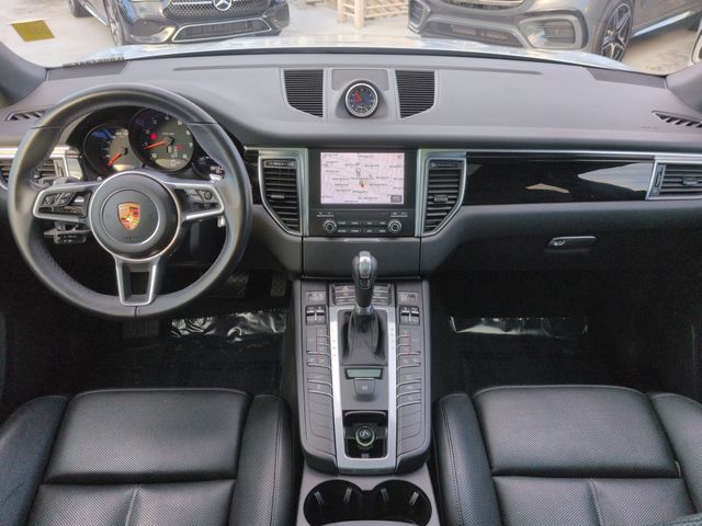 Thumbnail: 2018 Porsche Macan - 10