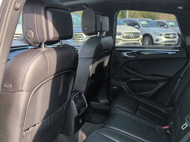 Thumbnail: 2018 Porsche Macan - 13