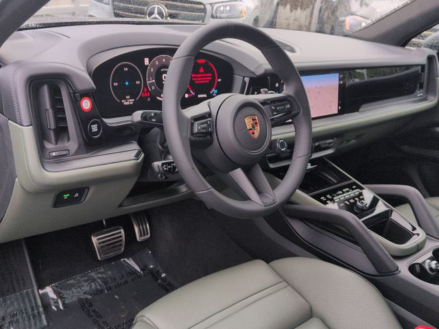 Thumbnail: 2025 Porsche Cayenne - 2