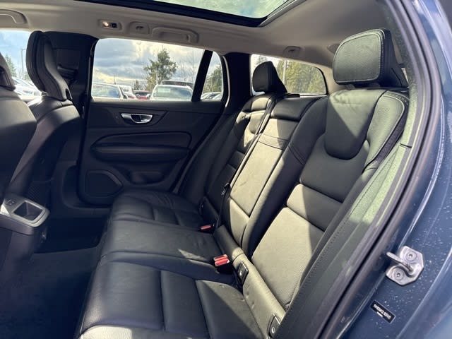 Thumbnail: 2020 Volvo V60 - 13