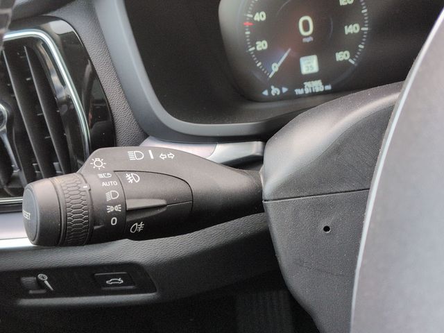 Thumbnail: 2020 Volvo V60 - 15