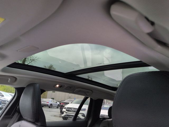 Thumbnail: 2020 Volvo V60 - 25