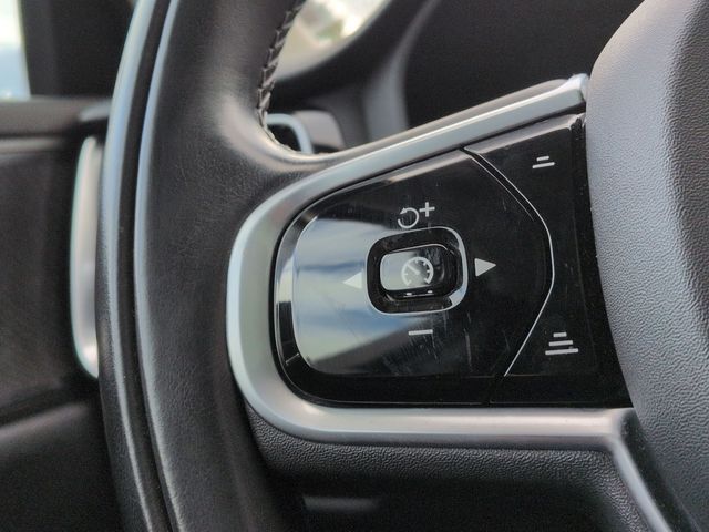 Thumbnail: 2020 Volvo V60 - 29