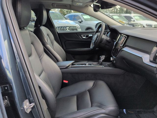 Thumbnail: 2020 Volvo V60 - 11