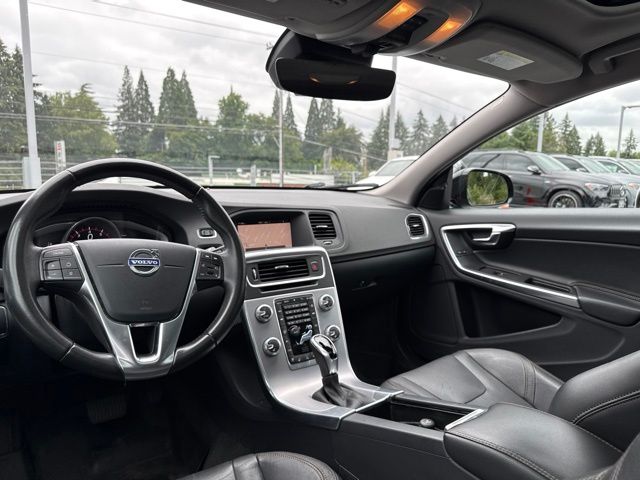 Thumbnail: 2018 Volvo V60 - 2