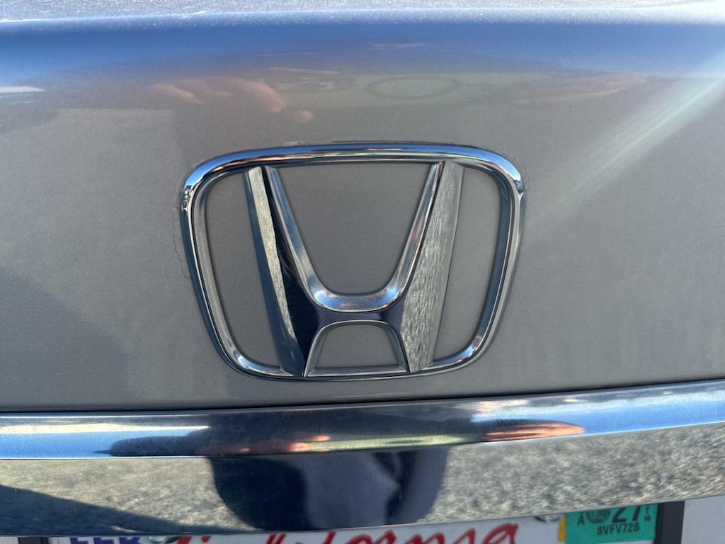 Thumbnail: 2011 Honda Civic - 18