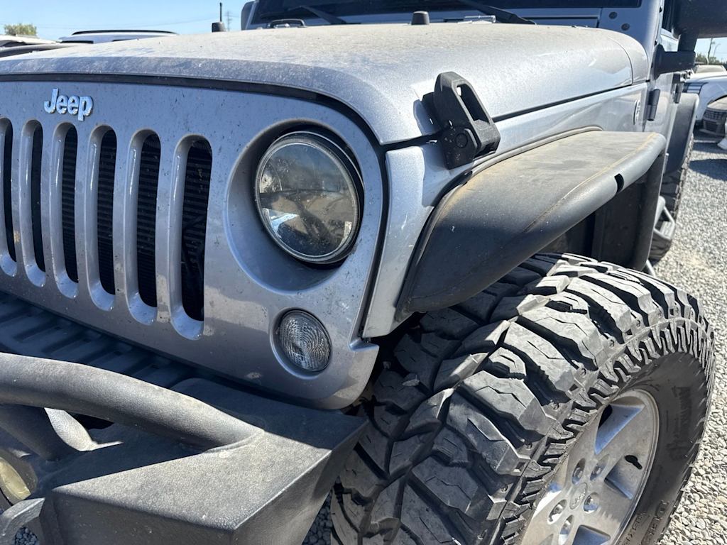 Thumbnail: 2017 Jeep Wrangler - 17