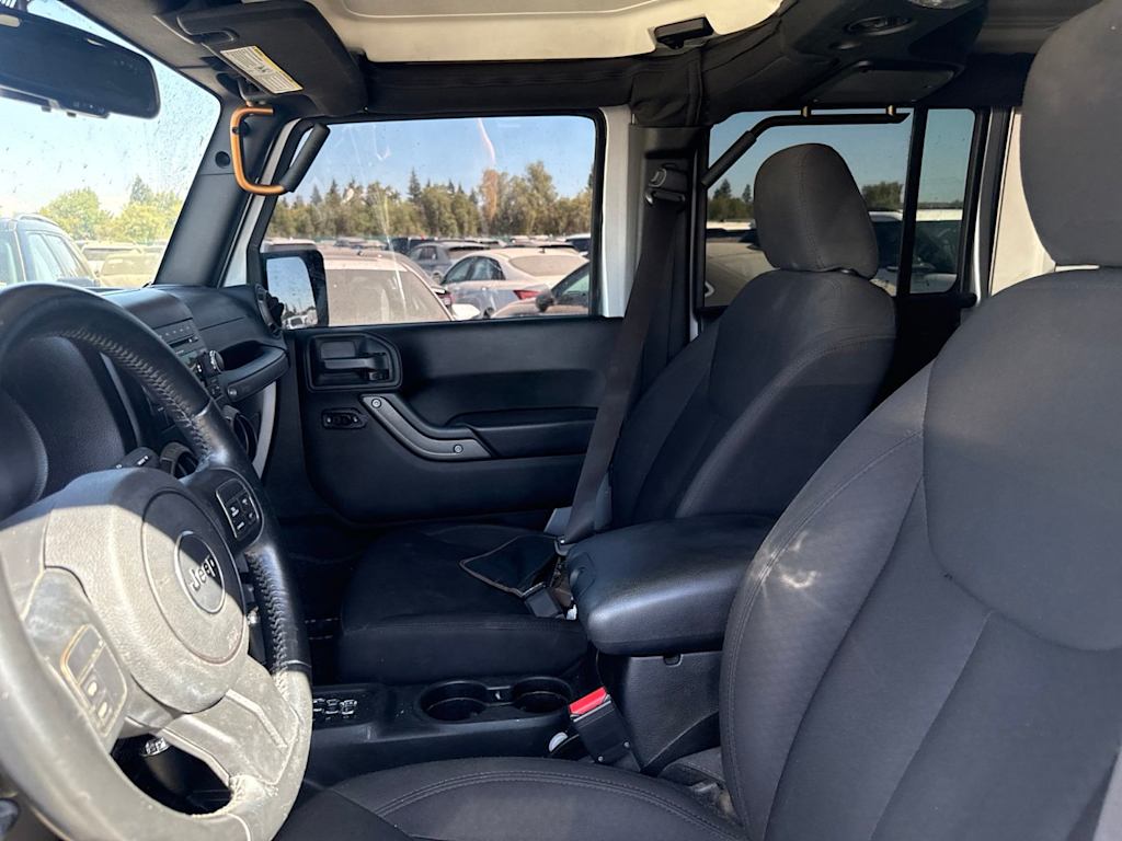 Thumbnail: 2017 Jeep Wrangler - 23