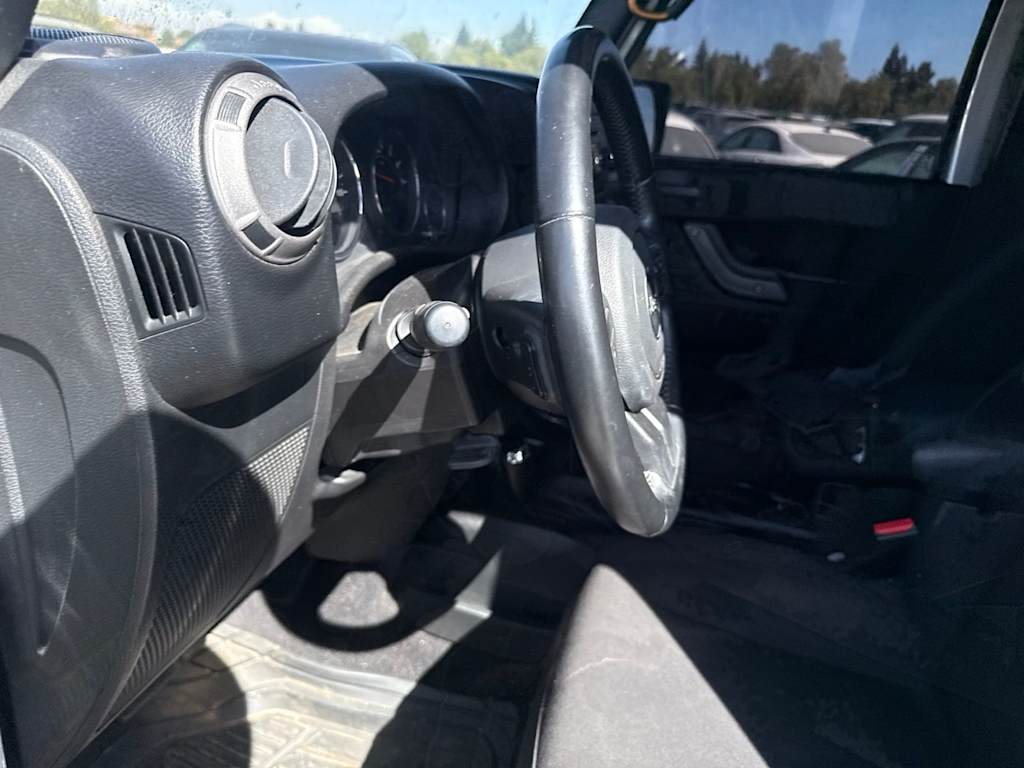 Thumbnail: 2017 Jeep Wrangler - 22