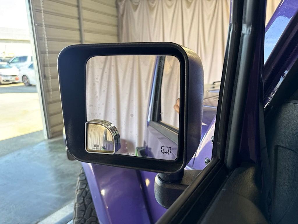 Thumbnail: 2016 Jeep Wrangler - 22