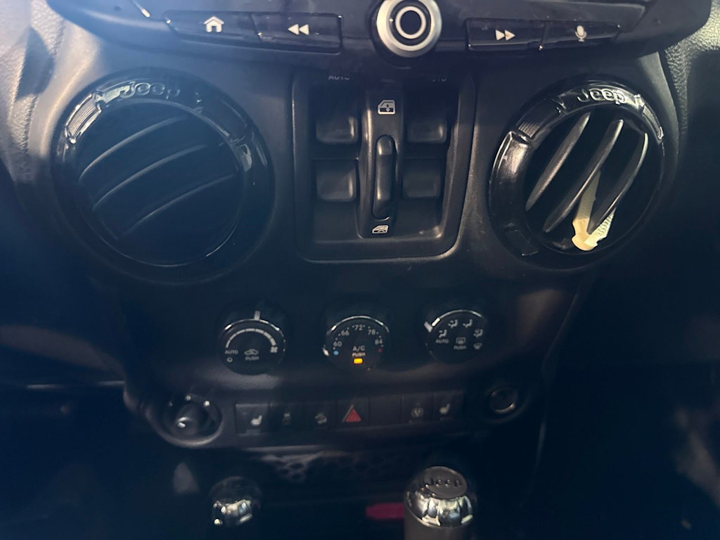 Thumbnail: 2016 Jeep Wrangler - 26