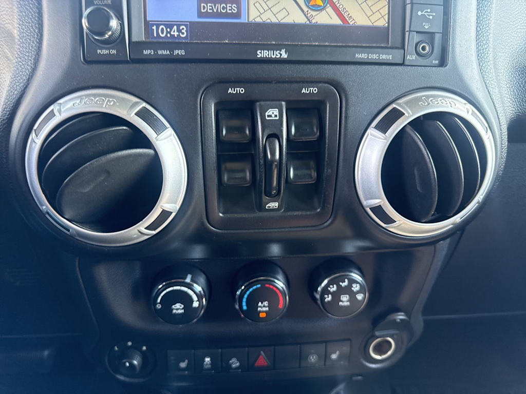 Thumbnail: 2014 Jeep Wrangler - 23