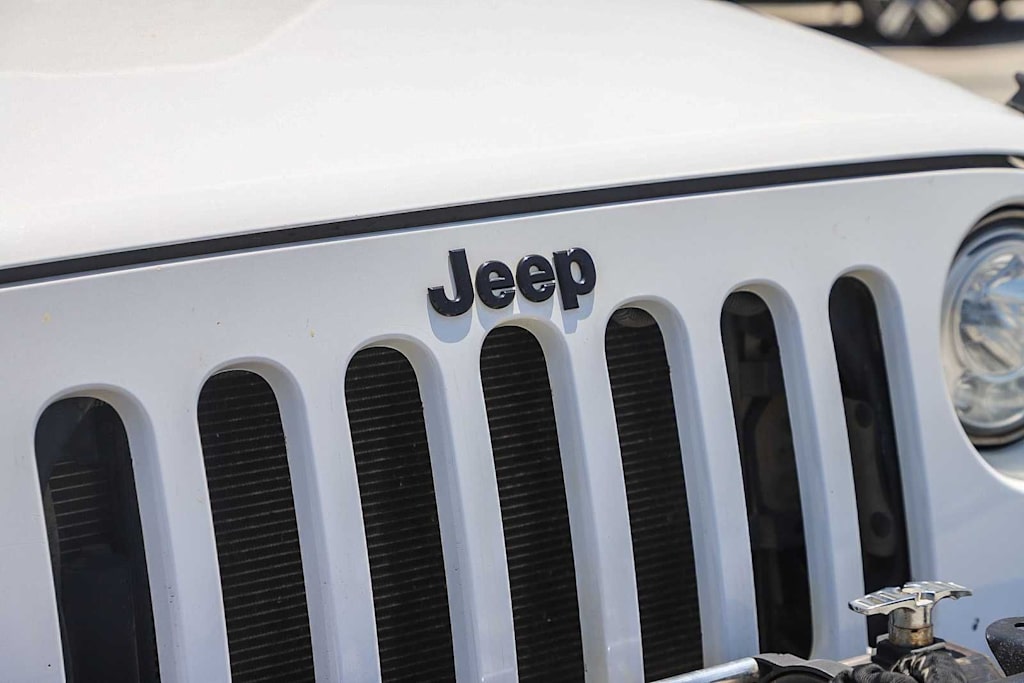 Thumbnail: 2017 Jeep Wrangler - 6