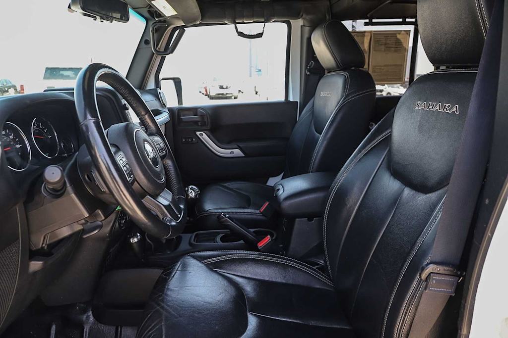Thumbnail: 2017 Jeep Wrangler - 20