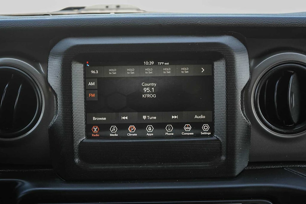 Thumbnail: 2022 Jeep Wrangler - 11