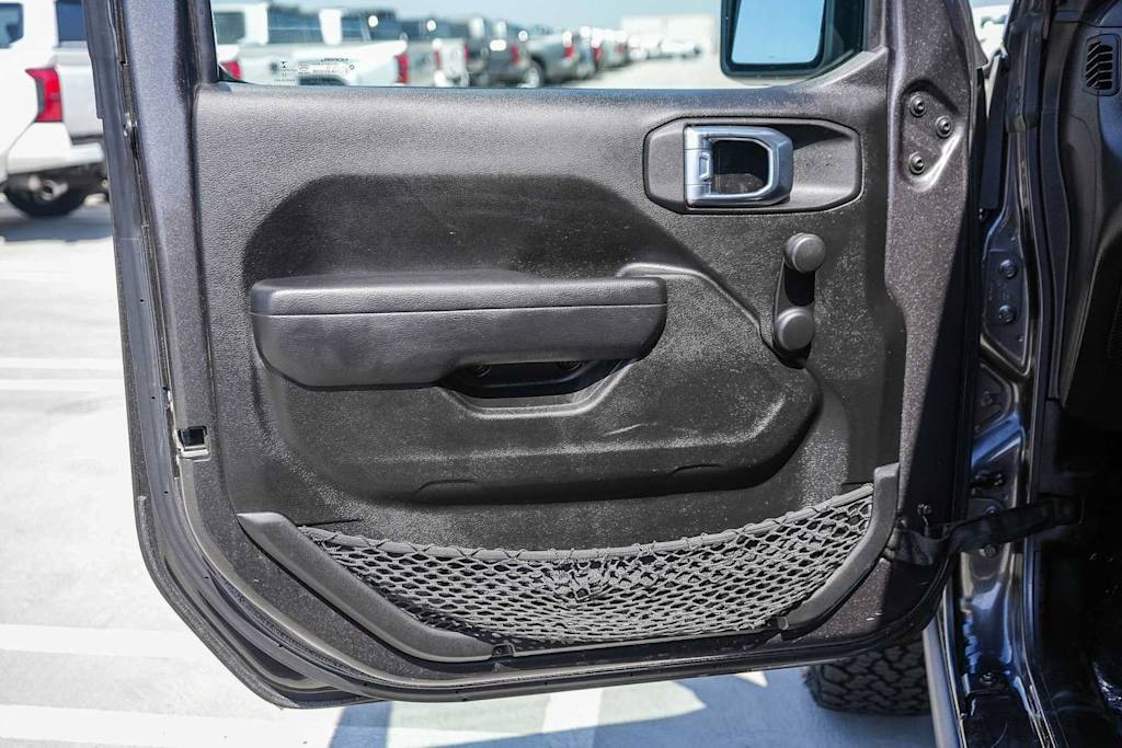 Thumbnail: 2022 Jeep Wrangler - 22
