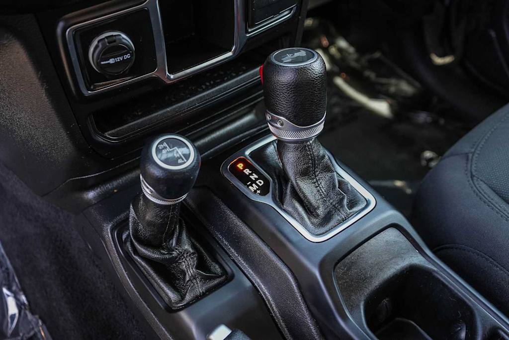 Thumbnail: 2022 Jeep Wrangler - 12
