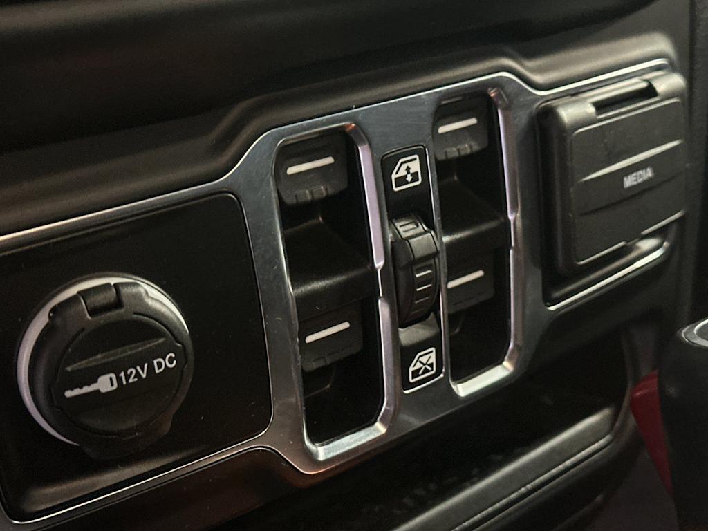 Thumbnail: 2023 Jeep Wrangler - 23